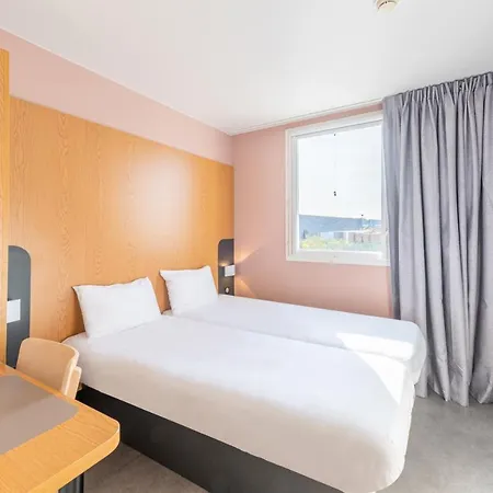 Hotell Lieusaint Carre Senart 2*