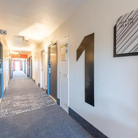 Lieusaint Carre Senart Hotell 2*