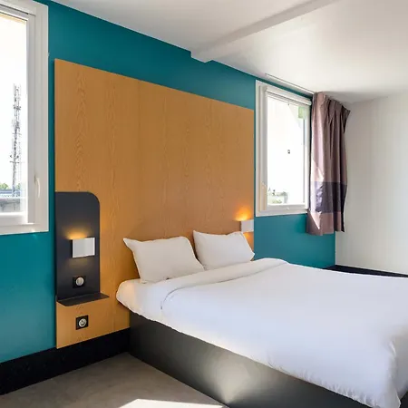 Lieusaint Carre Senart Hotell