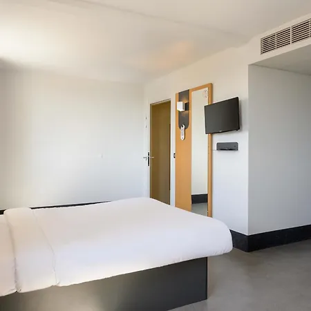 Hotell Lieusaint Carre Senart 2*